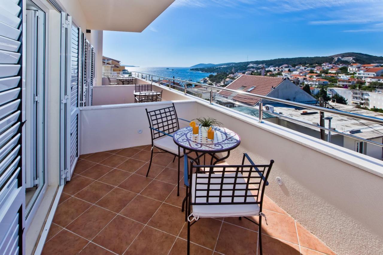 Apartments And Rooms Marija Hvar Town Exterior foto
