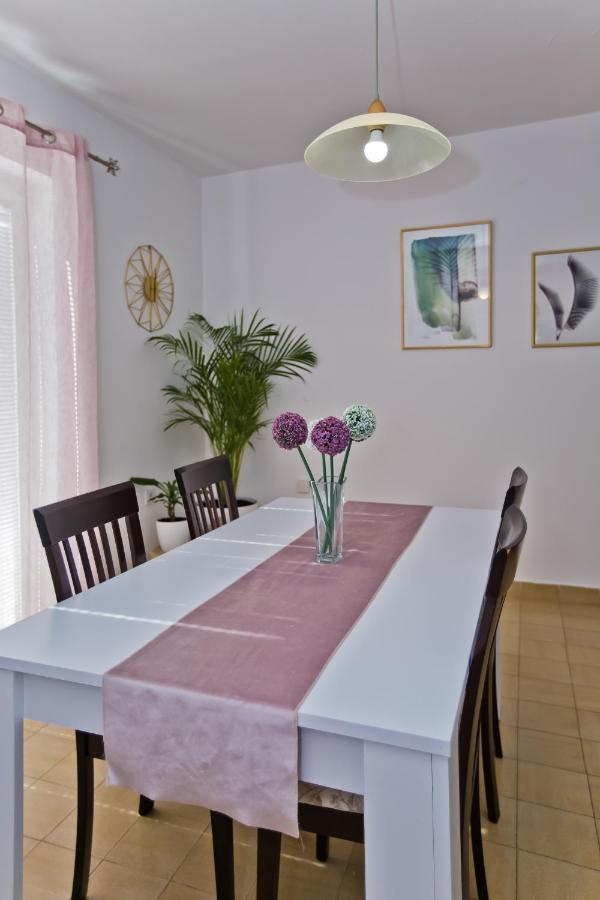 Apartments And Rooms Marija Hvar Town Exterior foto