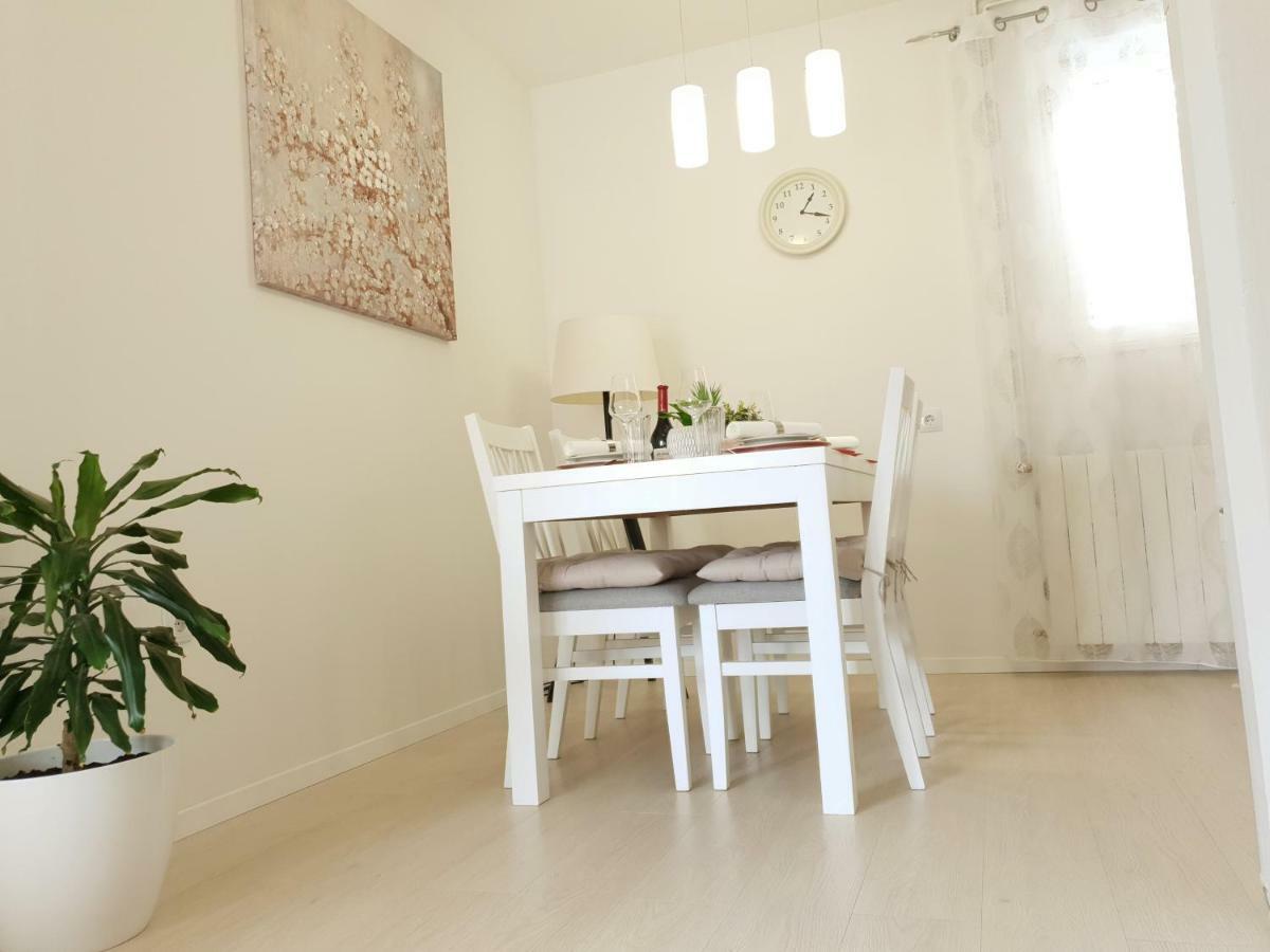 Apartments And Rooms Marija Hvar Town Exterior foto
